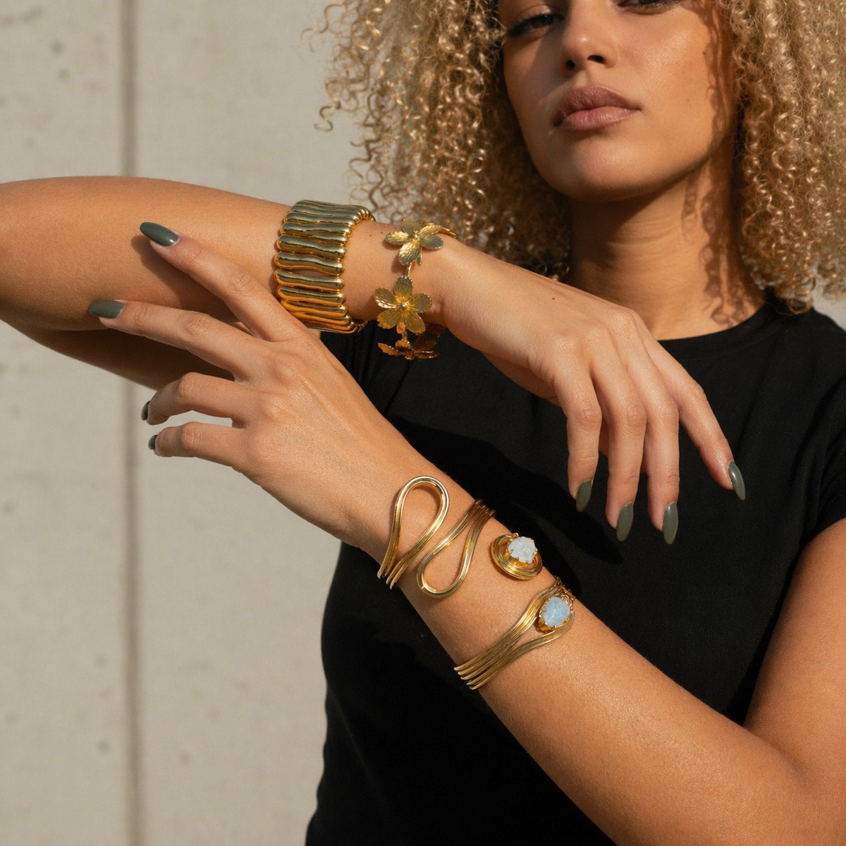 Nexa Bracelet - alternate view