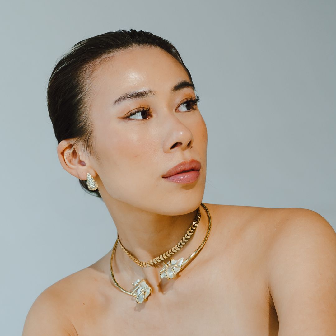 Nyssa choker necklace worn