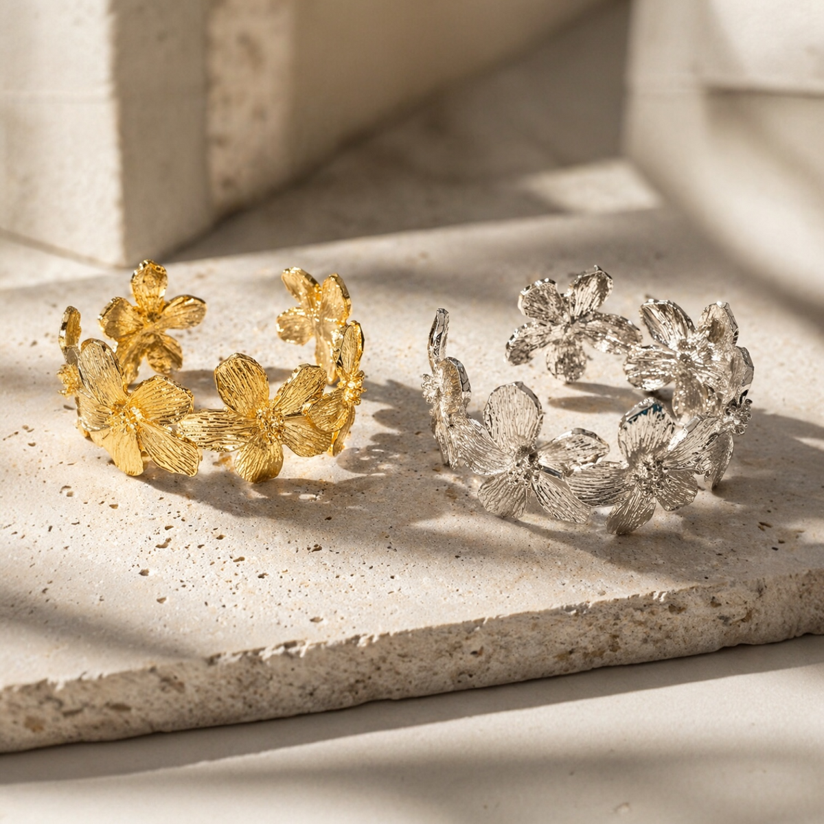 Lira Cuff - detail view